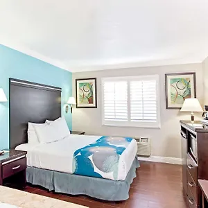 Inn&suites Long Beach